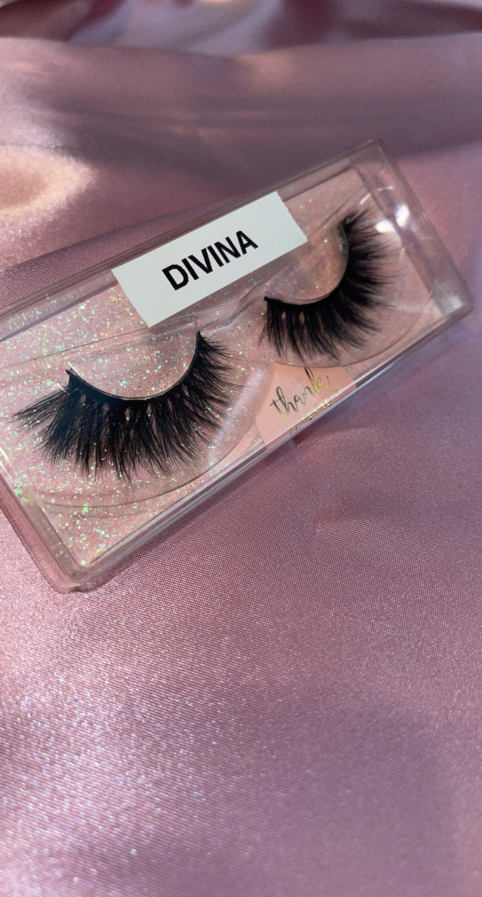 Divina lashes